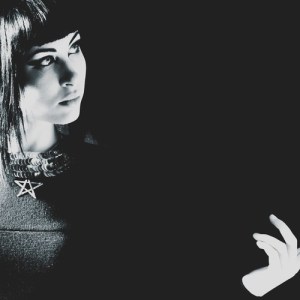 Fable - A baroque sounding exposition starts the song proper. And then the vocals reach high altitudes and claw at your insides...