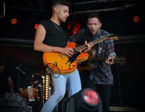 The Raglans - Finely furrowed rhythms rumble gently, while glossy vocals add shininess to the whole formula...