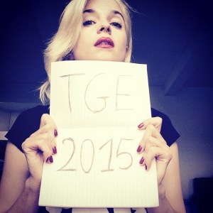 HollySiz - fancy flower-pop with vocals so super-smooth and rhythms so bubbly they will cause you to bump all night...