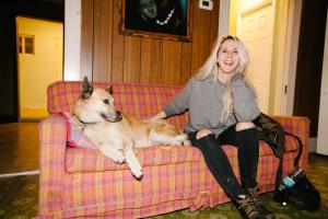 Bully - Powdery pom-poms of vocal...