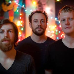 Yonder - Jangles of guitar and tumbles of drums...