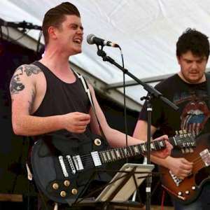 BAD DOG - gritty & whisky-soaked...