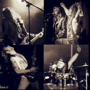 LOVEBITE - Cosmic riffs, powdery rhythms...