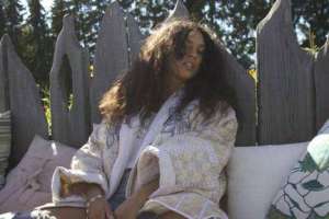 Nadia Nair - Vocals, deep and juicy - like a plum soaked in liqueur....