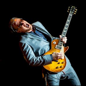  photo Laurence Harvey