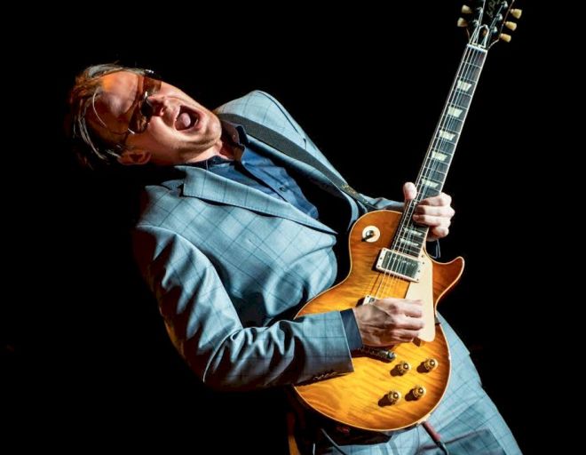 Darker and more bituminous than a cloud of culm-dust in Fayette County mine... Live photo by Laurence Harvey