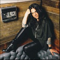 Sari's voice is a mixture of controlled burning and ever-accumulating passion... Photo Credit - Rob Blackham