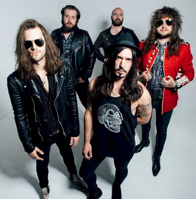 Piston © Rob Blackham