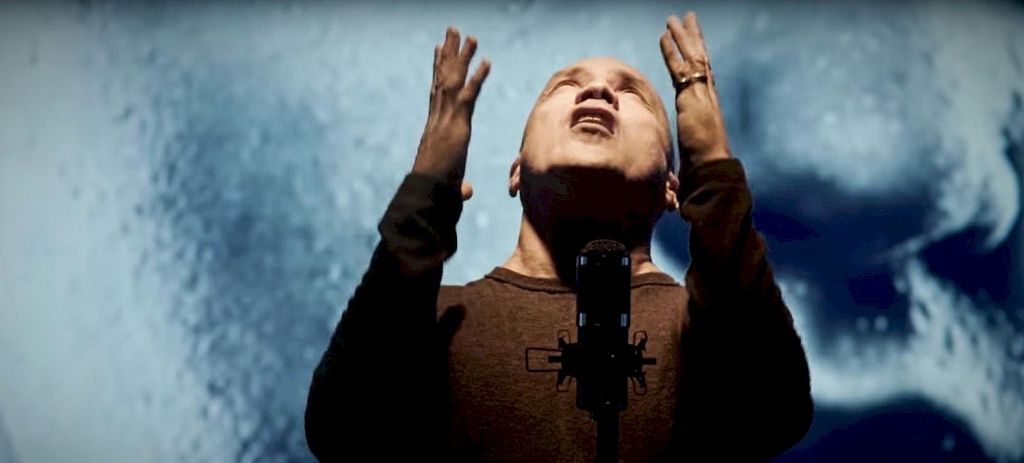 Dan Reed  transcends and illuminates