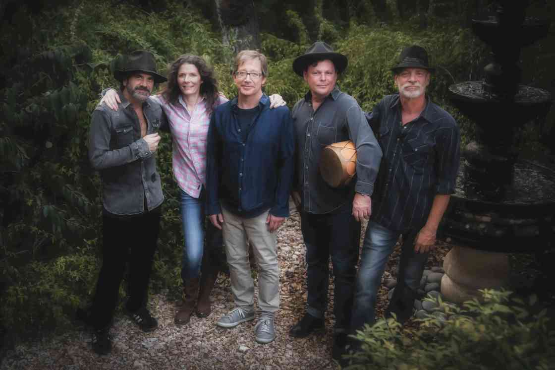 EDIE BRICKELL and the New Bohemians