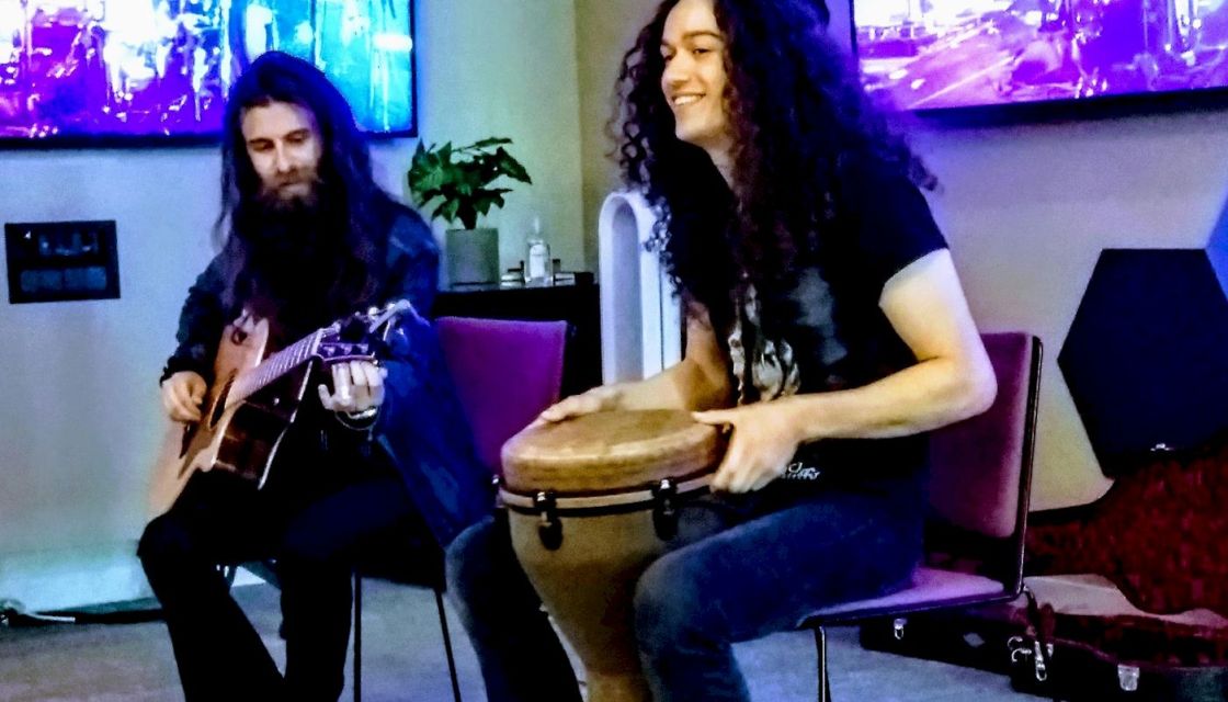 Crown Lands unplugged at UMG Photo Credit @neilmach 2022