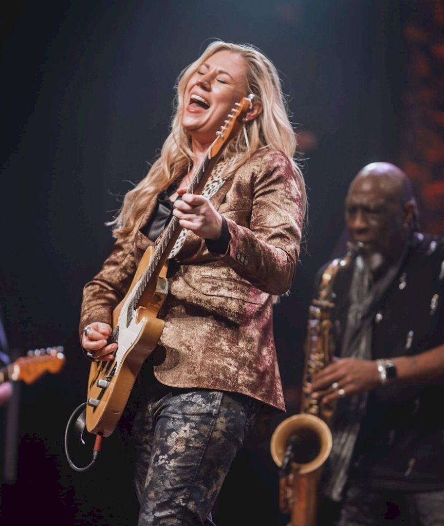 Joanne Shaw Taylor Kit Wood