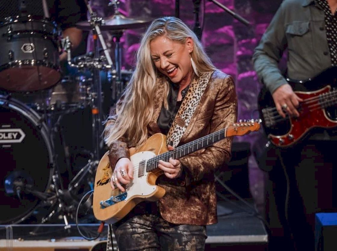 Joanne Shaw Taylor photo credit Kit Wood