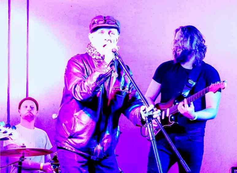 MEL OUTSIDER UK Blues, Rhythm and Rock Festival Blackpool image credit: © Neil Mach 