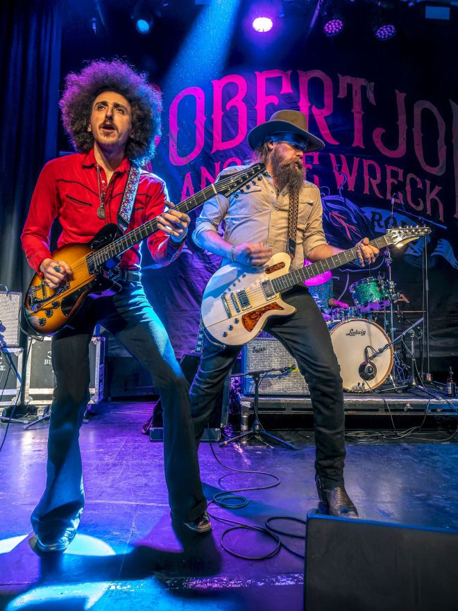 ROBERT JON + THE WRECK Contemplate Valediction - photo credit Marty Moffatt