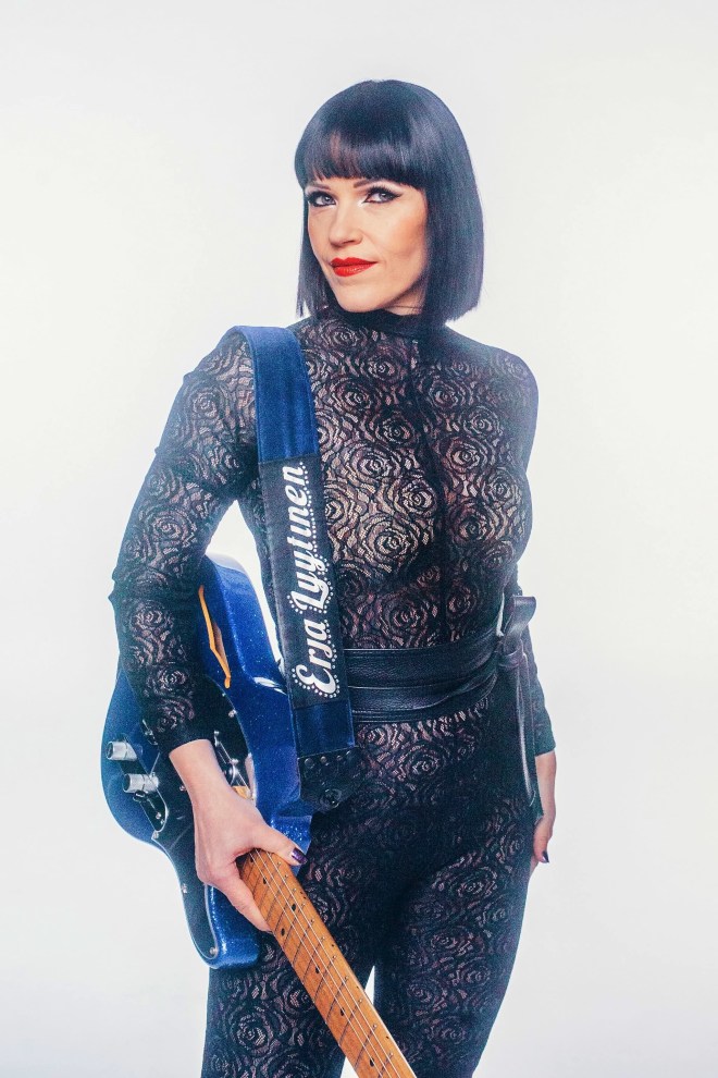 ERJA LYYTINEN Roses Are Smelt - photo credit Ville Juurikkala