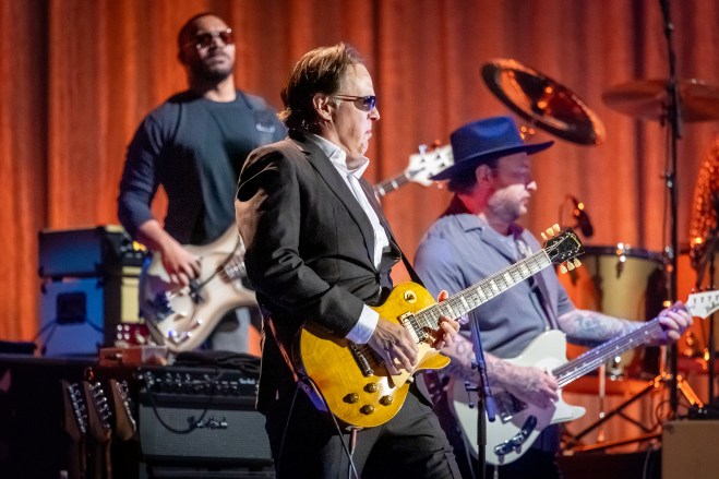 JOE BONAMASSA Live at Brighton Centre — photo by Chris Griffiths