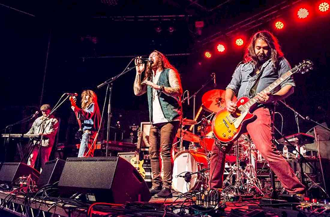 THE COMMONERS Ghosts on The Highway Tour Photo Credit © Laurence Harvey