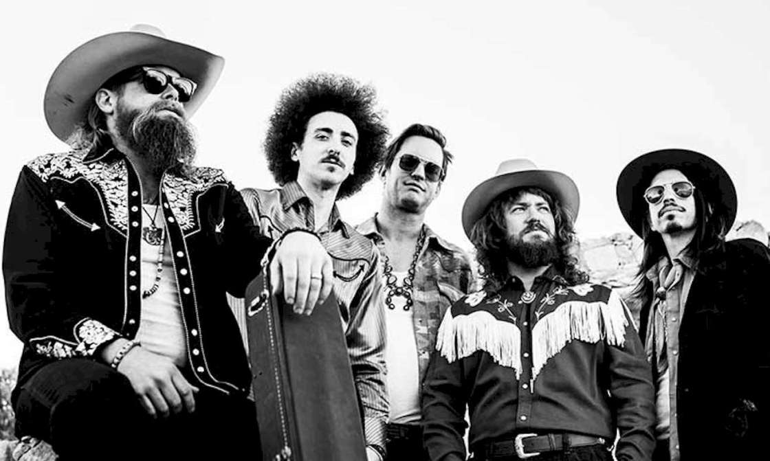 ROBERT JON + THE WRECK Bid Farewell to Broken Hearts - Photo Credit © Rob Bondurant