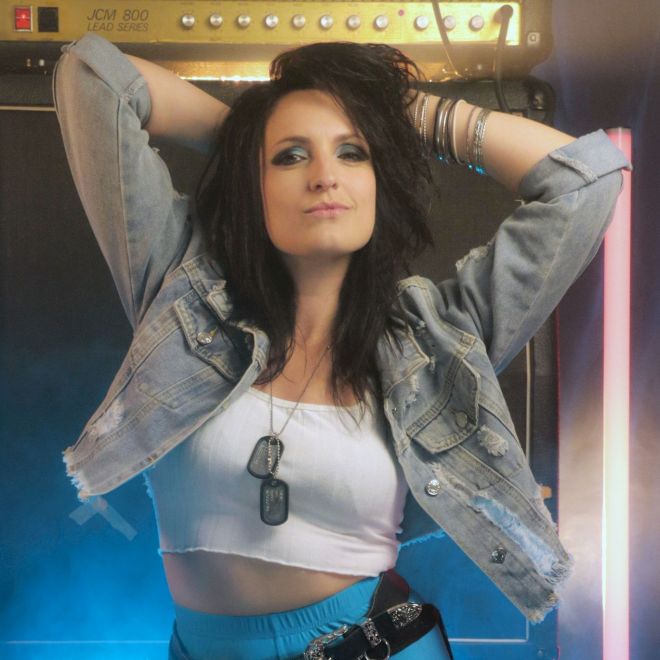 CHEZ KANE Gets Reckless