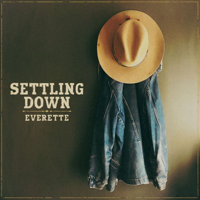EVERETTE Settling Down - disc cover showing a cowboy hat and denim jacket hanging on a hook