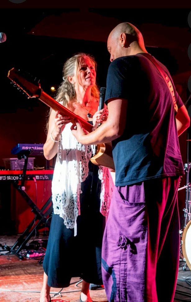 IMAGINARIUM Festival at Facebar Reading - photo © Neil Mach - Dandelion Charm on stage - female vocalist and male guitarist